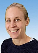 Portraitfoto von Juliane Bronni.